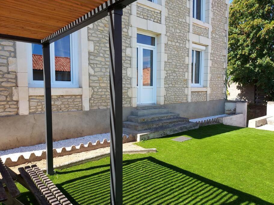 Appartement Lumineux Proche Futuroscope Jaunay-Clan Exteriör bild